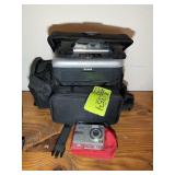 GROUP INCLUDING KODAK DIGITAL CAMERA E2 SHARE C633