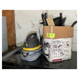 STINGER WET DRY VAC WITH ASSORTED HOSES AND ATTACH