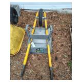 TRUE TEMPER METAL WHEELBARROW