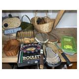 GROUP OF BASKETS AND VINTAGE TENNIS RACKETS