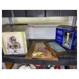 SHELF WITH COLLECTABLE MUSIC WATER GLOBE, CANDLE S