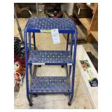 3 STEP ROLLING METAL LADDER