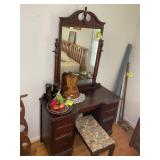 VINTAGE 4 DRAWER VANITY WITH MIRROR, 42 IN X 18 IN
