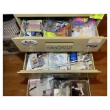 3 DRAWERS OF ASSORTED SEWING AND CRAFTING ITEMS, Z