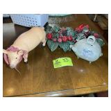 PIG THEMED ITEMS, BANK