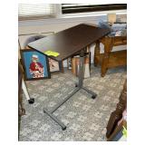 ADJUSTABLE HEIGHT BEDSIDE TABLE