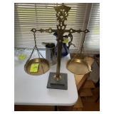 VINTAGE STYLE SCALE, APPROX 25 IN TALL