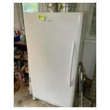 FRIGIDAIRE FRIDGE/FREEZER MODEL FKCH17F7HWD