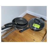 MISC GROUP OF FRYING PANS