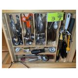 DRAWER OF ASSORTED FLATWARE AND UTENSILS