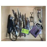 GROUP OF KNIVES