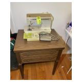 SINGER FUTURA MODEL 900 SEWING MACHINE WITH CABINE