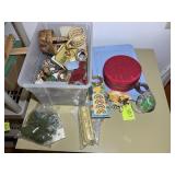TOTE WITH MINIATURE BASKETS, DECORATIVE ITEMS, MIN