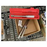 GROUP INCLUDING SNAP ON 1/4 IN DRIVE TORQUE WRENCH