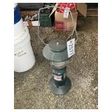 COLEMAN PROPANE CAMPING LANTERN WITH BASE