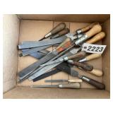 GROUP OF FILES WITH WOODEN HANDLES