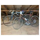 Pair of vintage road bikes, Raleigh record, Schwin