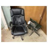 PAIR OF ROLLING OFFICE CHAIRS, ONE WITH 4-STAR BAS