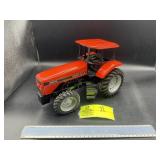 APPEARS TO BE SCALE MODELS, AGCO ALLIS CHALMERS 98