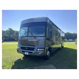 2005 Winnebago Adventurer 38