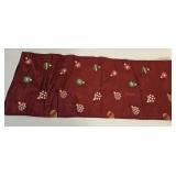 TABLE RUNNER CHRISTMAS DESIGN