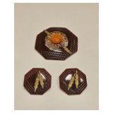 VINTAGE BAKELITE BROOCH & EARRINGS