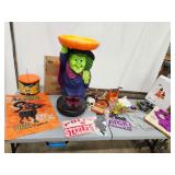 Assorted Halloween Decor