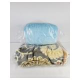 Large Plush Throw Blankets (2)