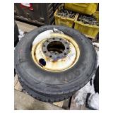 2 Goodyear G6 22RSD tire & rims 11R22.5