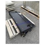 Headache, crack, aluminum Tondo cover