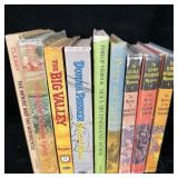 Vintage Books: The mouse and the motorcycle, >