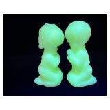 Vintage Fenton Custard Uranium Satin Praying Boy >