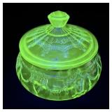 Vintage Anchor Hocking Green Glass Cameo >