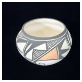 Handpainted Acoma Pueblo Pottery Bowl >