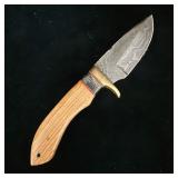 8? Damascus steel hunting knife