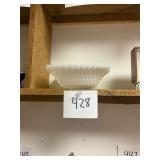 Antique milk glass bowl / no C/C
