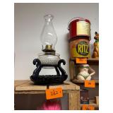 Vtg Oil Lamp w/ Queen Anne Burner