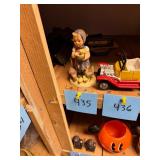 Vtg Goebel Hummel Girl w/ Chickens Figurine