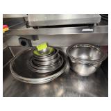 TWENTY FIVE ASSORTED SIZE STAINLESS STEEL BOWLS