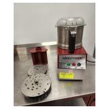 ROBOT COUPE R2 DICE ULTRA W/ EXTRA PARTS + BLADES