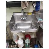 STAINLESS STEEL HAND SINK 17'X15'