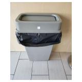 SLIM JIM TRASH CAN W/ LID