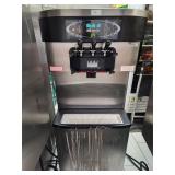TAYLOR 2 FLAVOR & TWIST SOFT SERVE MACHINE C713-33
