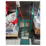 HAND TRUCK