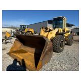 3093 Case 821B Wheel Loader img1