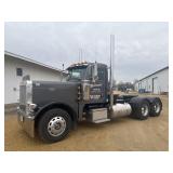 1129 2006 Peterbilt 379 Day Cab Truck Tractor img1