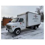2225 1996 Chevrolet Box Truck img1