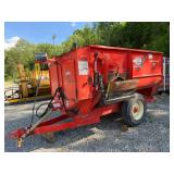 4501 Kuhn Knight 3125 Mixer Wagon img1