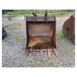4512 CP Approx 42 Bucket img1