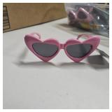 $30 Uva-uvb west loop heart sunglasses pink New(ot